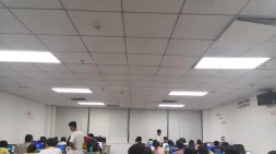 風雨同舟，不忘初心